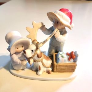 Circle of Friends Porcelain Statute